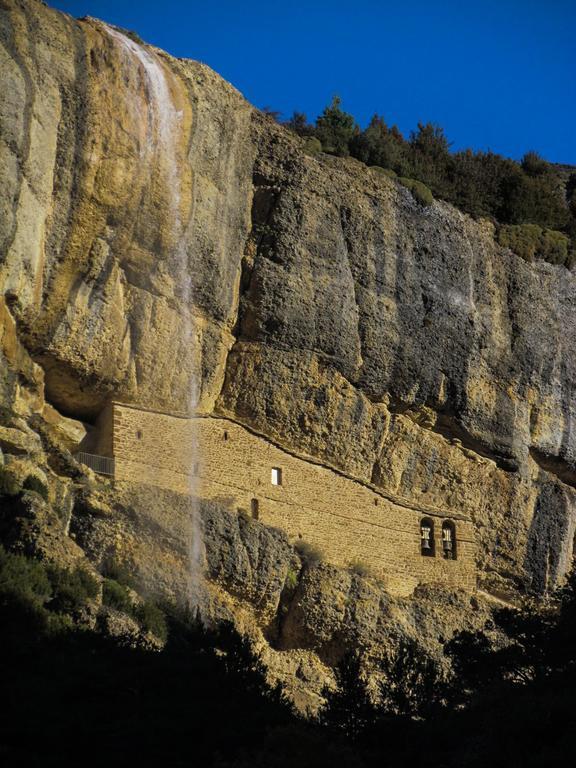 Albergue De Yebra Yebra de Basa 외부 사진