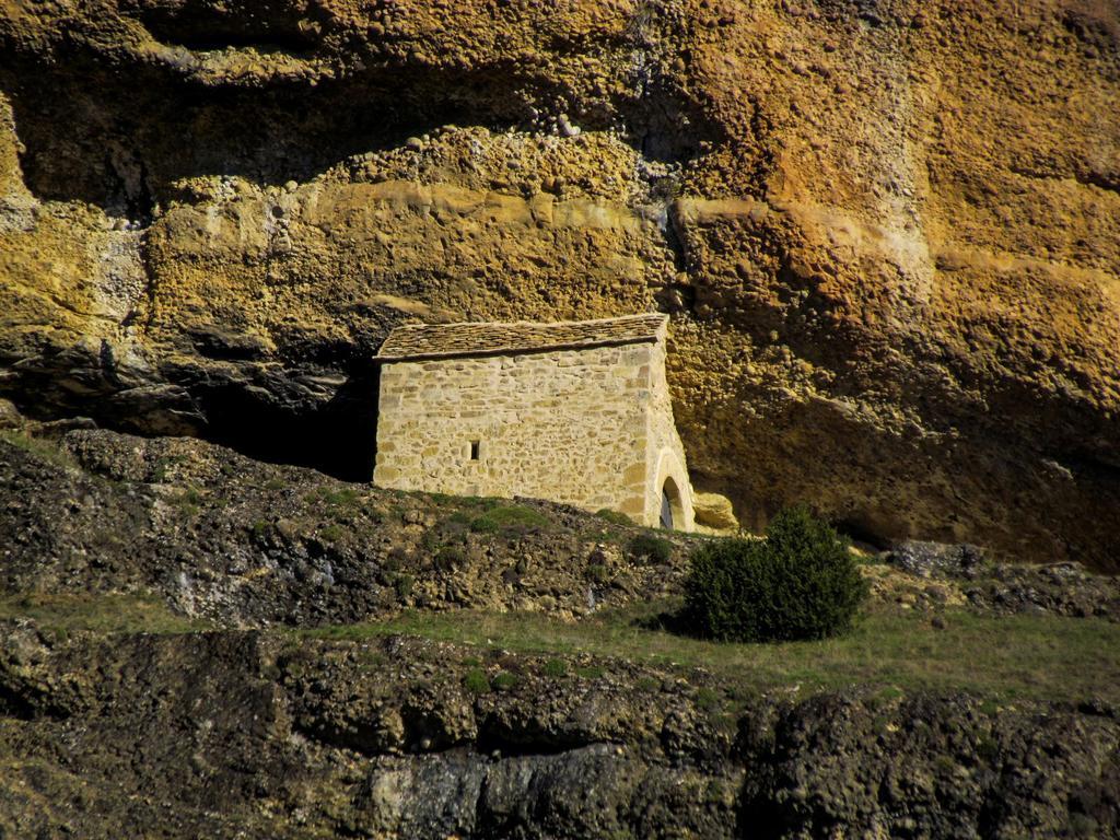 Albergue De Yebra Yebra de Basa 외부 사진