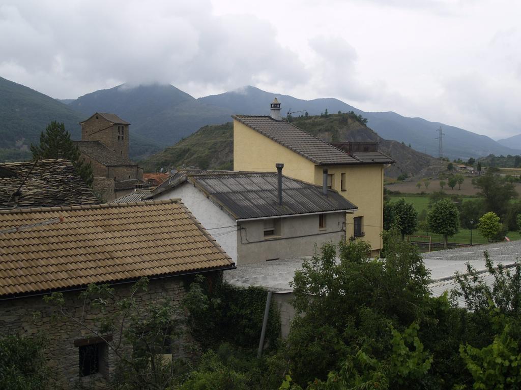 Albergue De Yebra Yebra de Basa 외부 사진