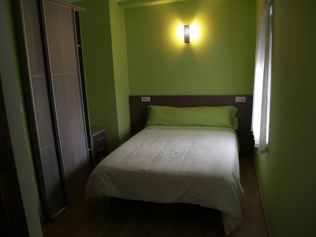 Albergue De Yebra Yebra de Basa 외부 사진