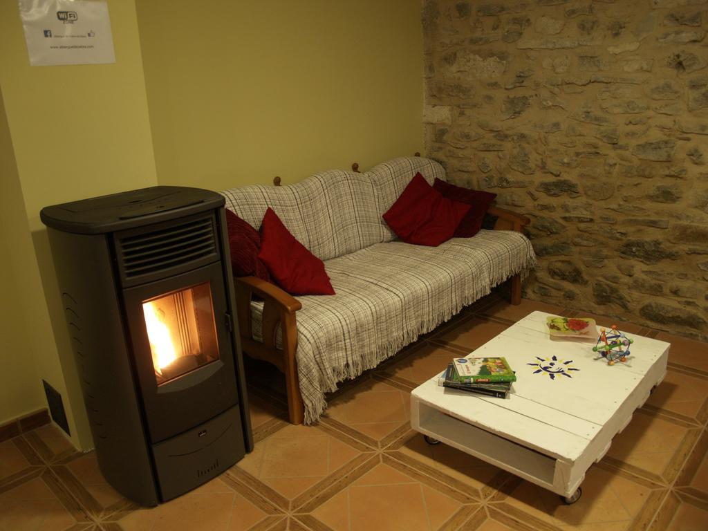 Albergue De Yebra Yebra de Basa 외부 사진