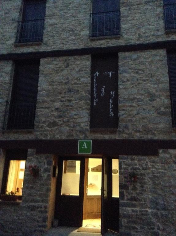 Albergue De Yebra Yebra de Basa 외부 사진